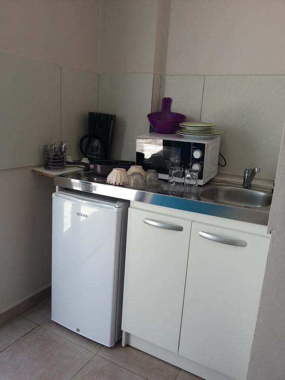 L'Annexe 66 , Saint Denis Centre Ville , A 200 M De La Rue Pietonne , Du Petit Marche Et Du Leader Price , Sur Une Rue Calme, Parking Gratuit Sur La Rue Bagian luar foto